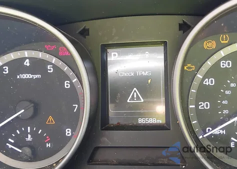 2017 Hyundai Santa Fe Se z USA, uszkodzony, nr VIN KM8SM4HF1HU243832